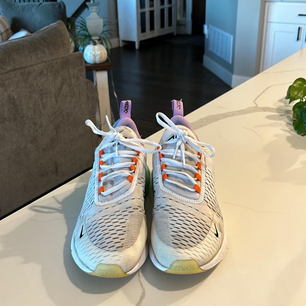Airmax 270s, Size 9, 6.5/10 Condition, NO OG BOX